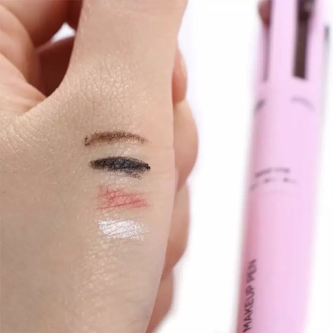 De vier makeup producten die verwerkt zitten in de 4-in-1 makeup pen worden weergegeven op een arm. Je ziet de highlighter, lipliner, wenkbrauwpen en eyeliner kleur.