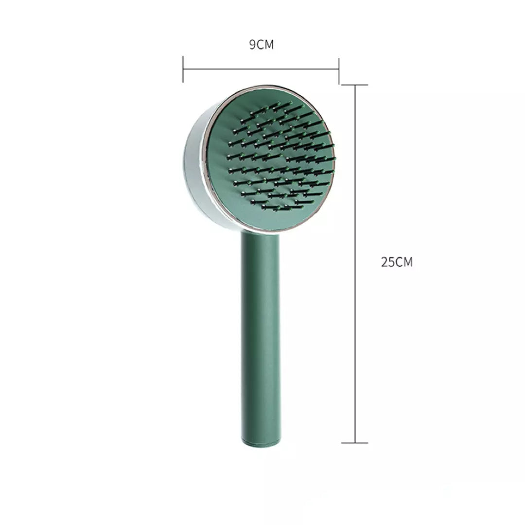De afmetingen van de ronde groene ZenTangle zelfreinigende haarborstel zijn te zien. 25cm bij 9cm. Je haarborstel schoonmaken kost vanaf nu geen enkele moeite meer.