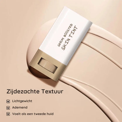 Foundation stick met natuurlijke dekking voor een egale huid – makkelijk mee te nemen. Serum Boosted Skin Tint Balm met zes verschillende kleuren. Voor ieder huidtype. 